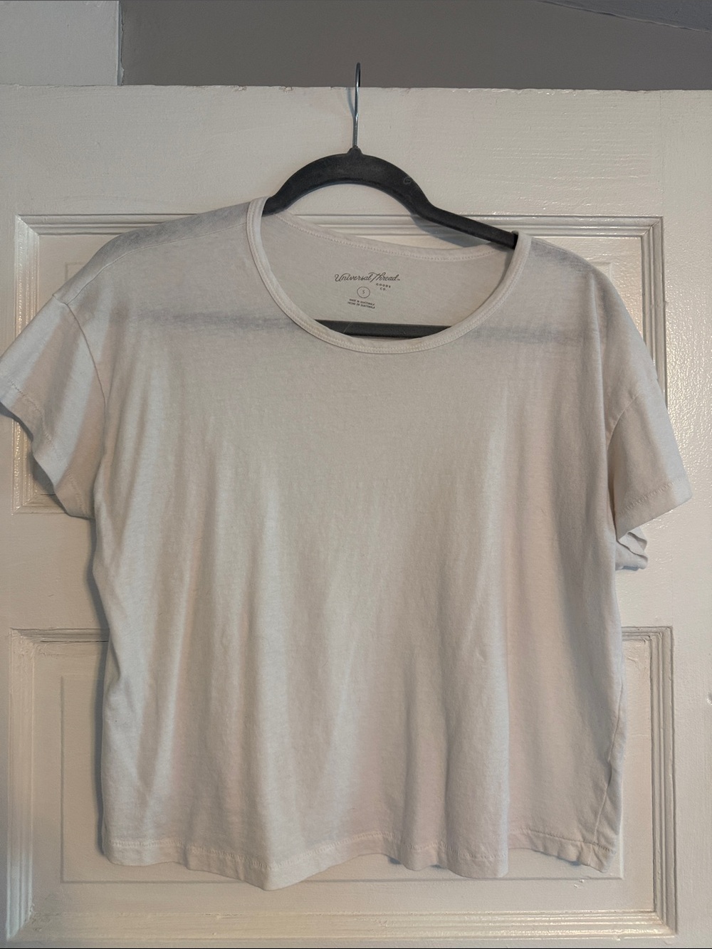 Universal Thread Women’s White Short-Sleeve Crew Tee